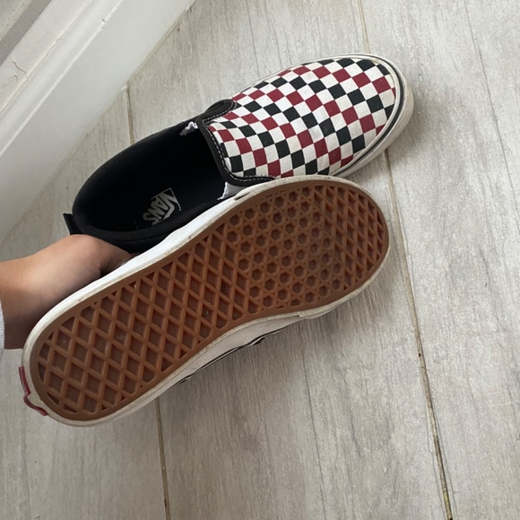 Check board Vans Red and Black - Picture 3 of 3